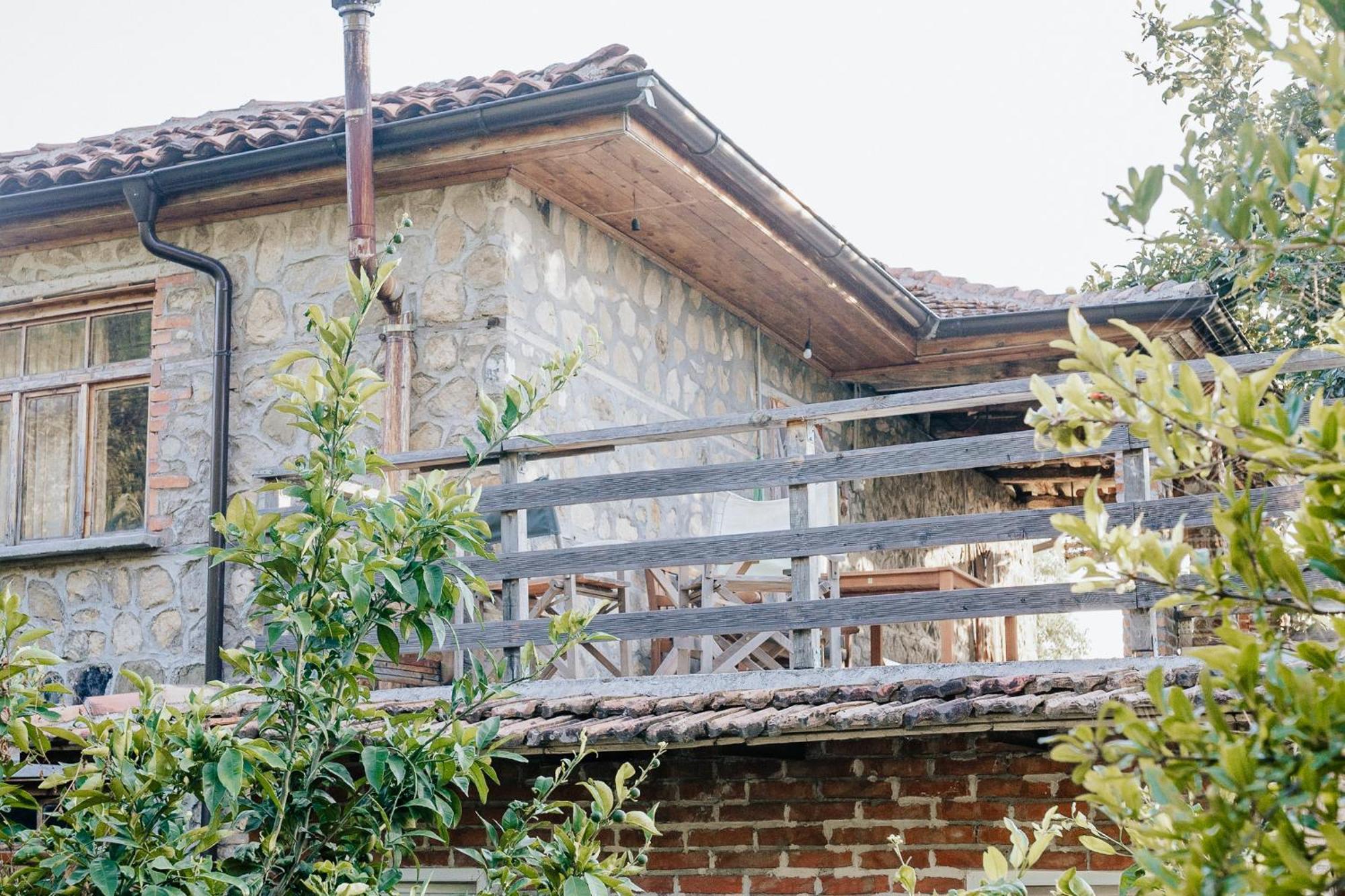 The House In The Village Pellumbas Luaran gambar
