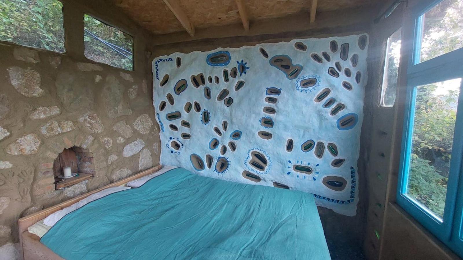 The House In The Village Pellumbas Luaran gambar